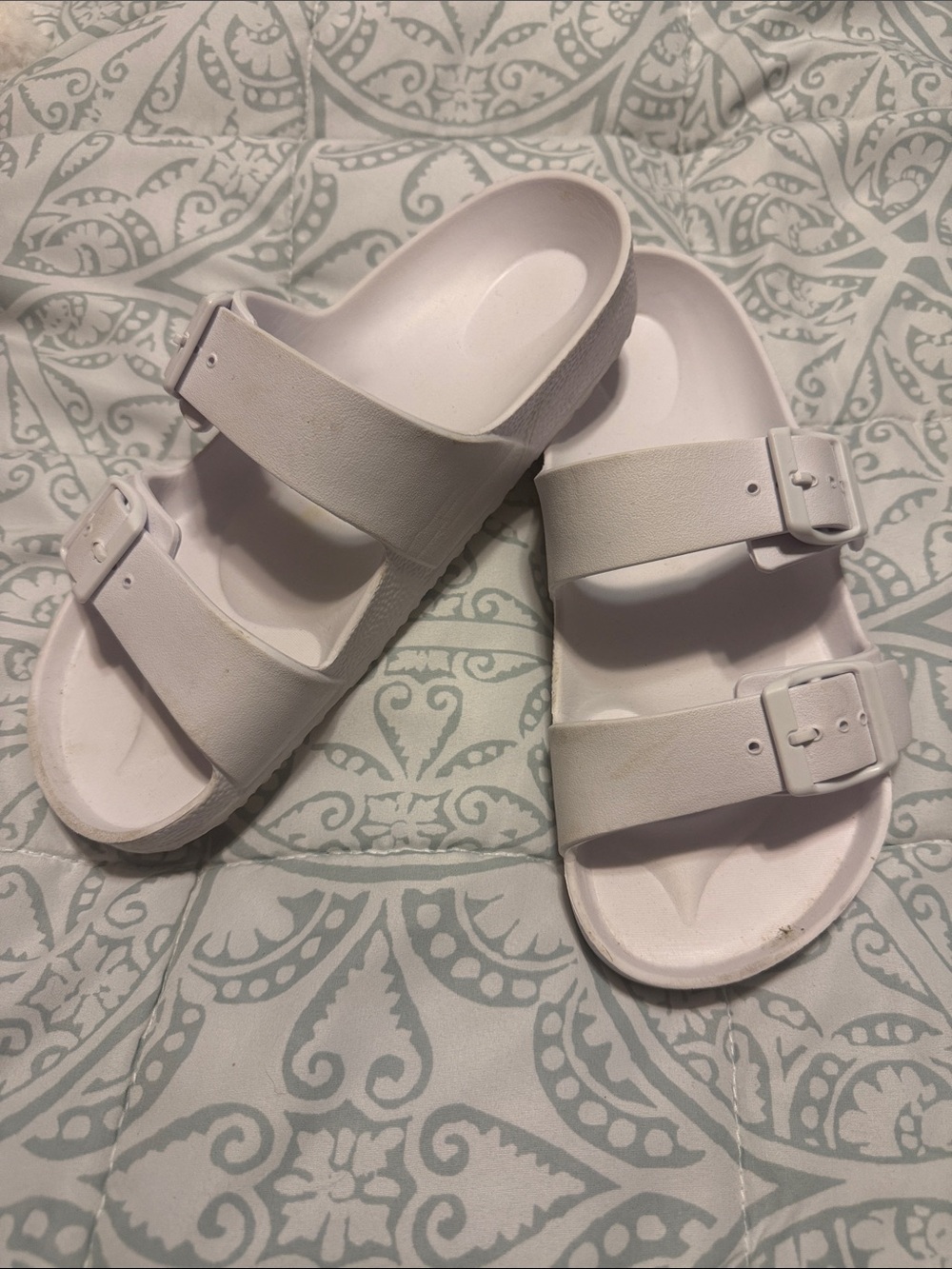 Shade & Shore White Double-Buckle Slide Sandals for Kids